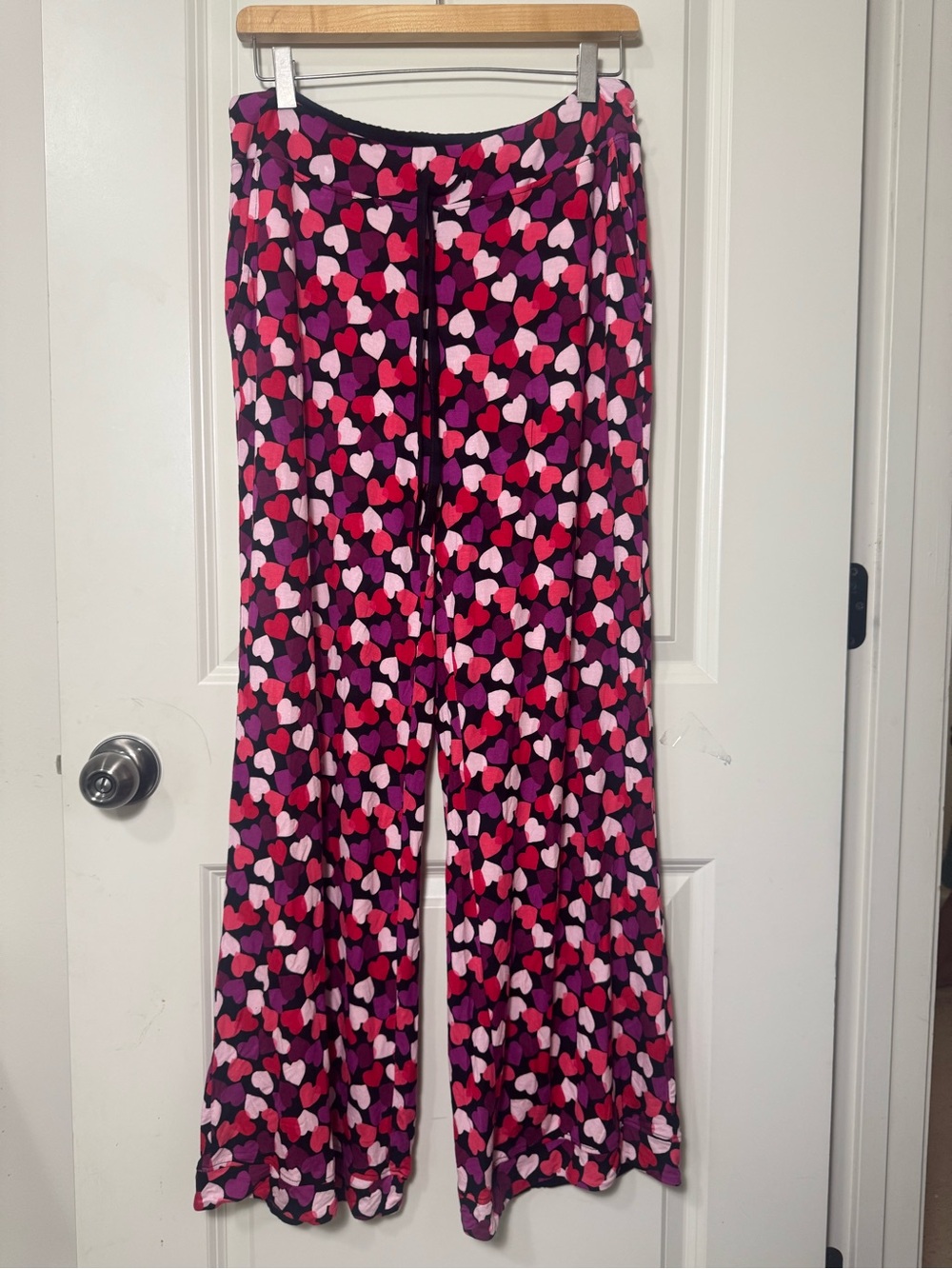 Soma Women’s Lounge Pants Size M Multicolor Heart Print Knit Drawstring